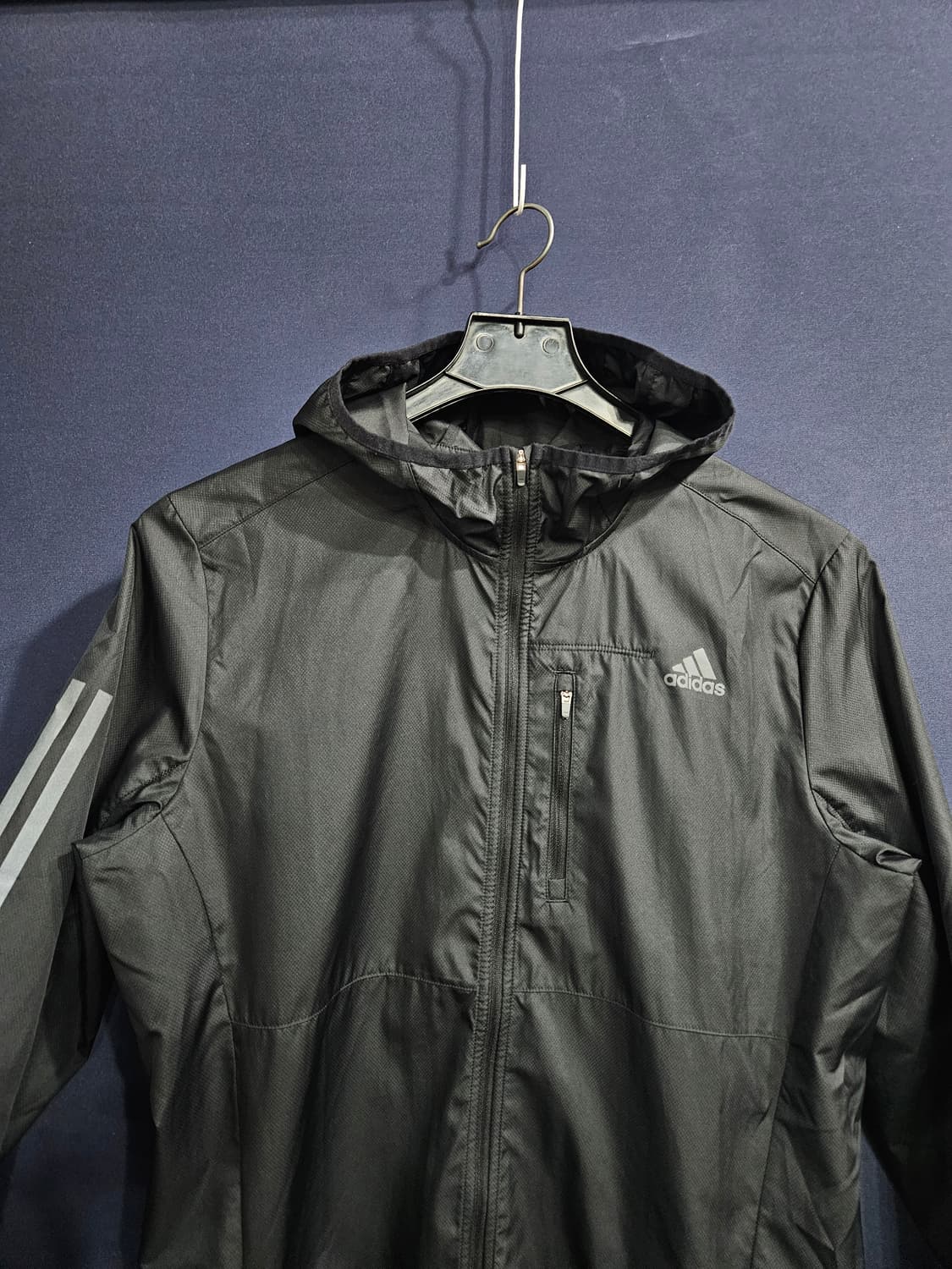 아디다스 블랙 남성 슬림핏 100 바람막이 후드집업  상품이미지8