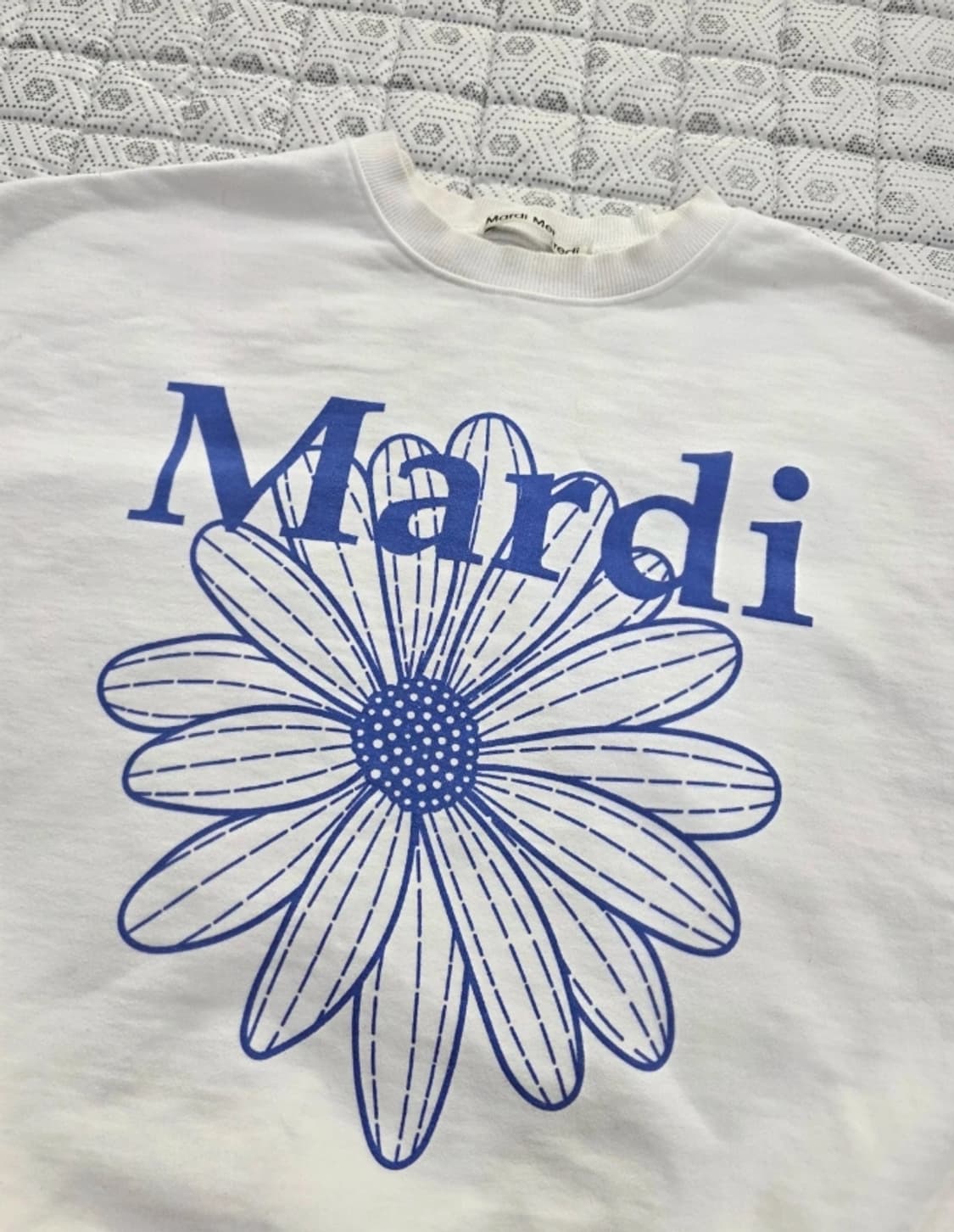 마르디 메크르디 플라워 맨투맨 상품이미지4