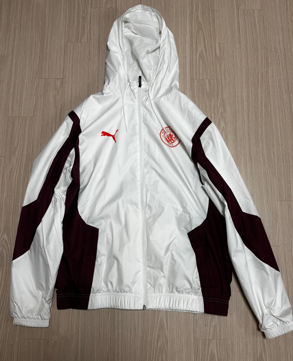 미사용 정품 푸마 맨체스터 시티 프리매치 우븐 앤섬 자켓 화이트 오버진 상품이미지1