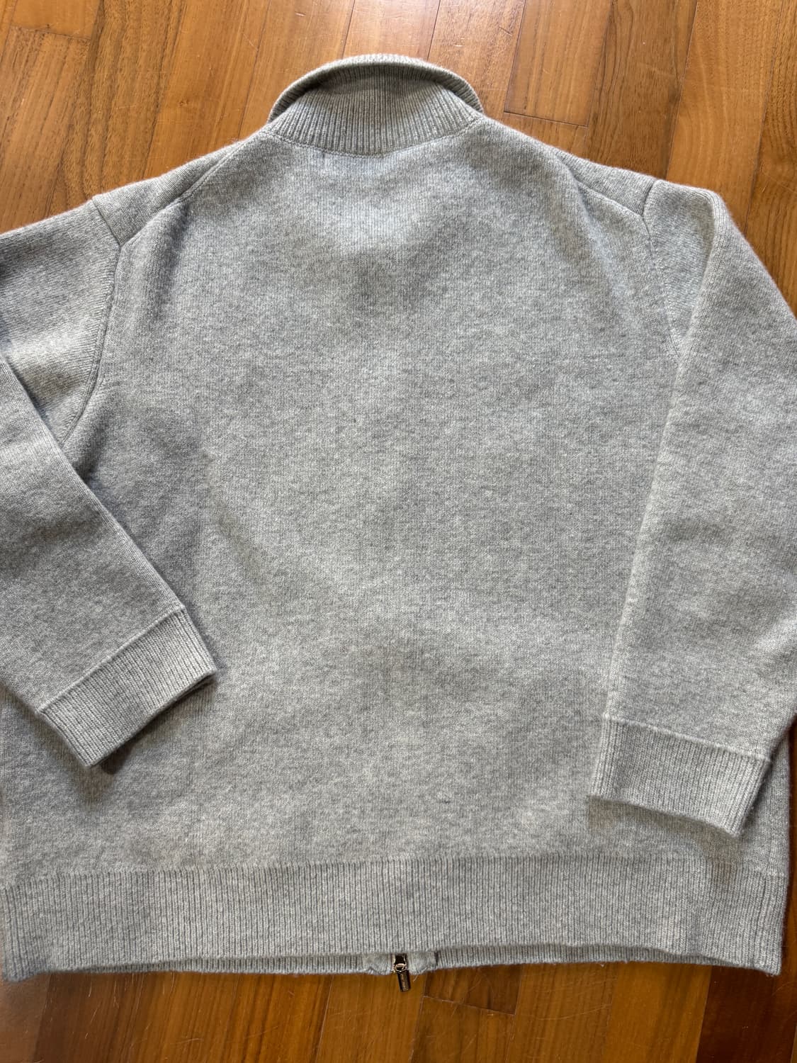 미우미우 가디건 입니다 상품이미지3