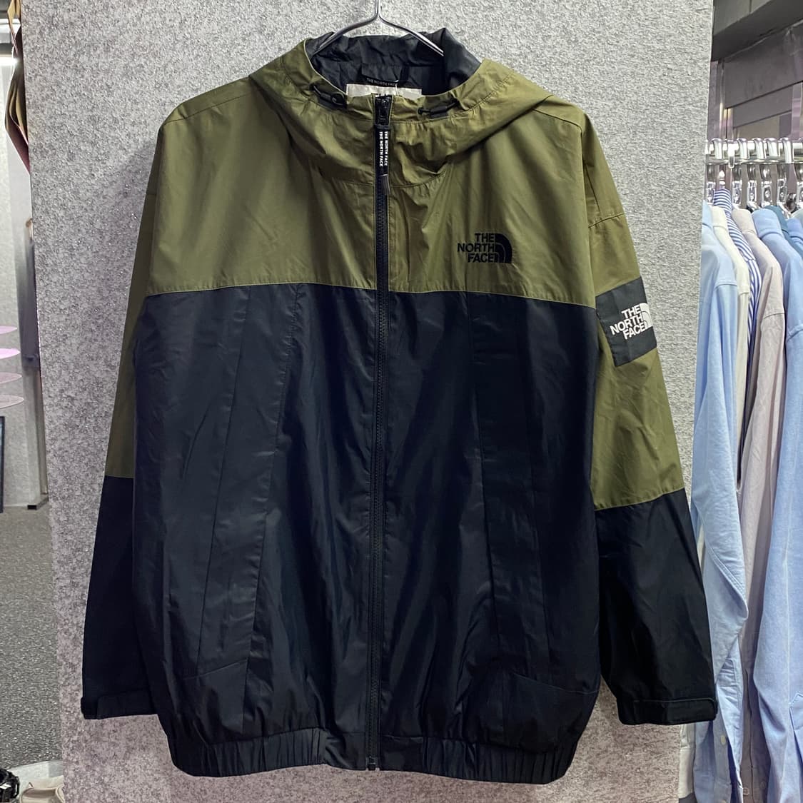 노스페이스 나일론 배색 후드 바람막이 B3426 상품이미지2