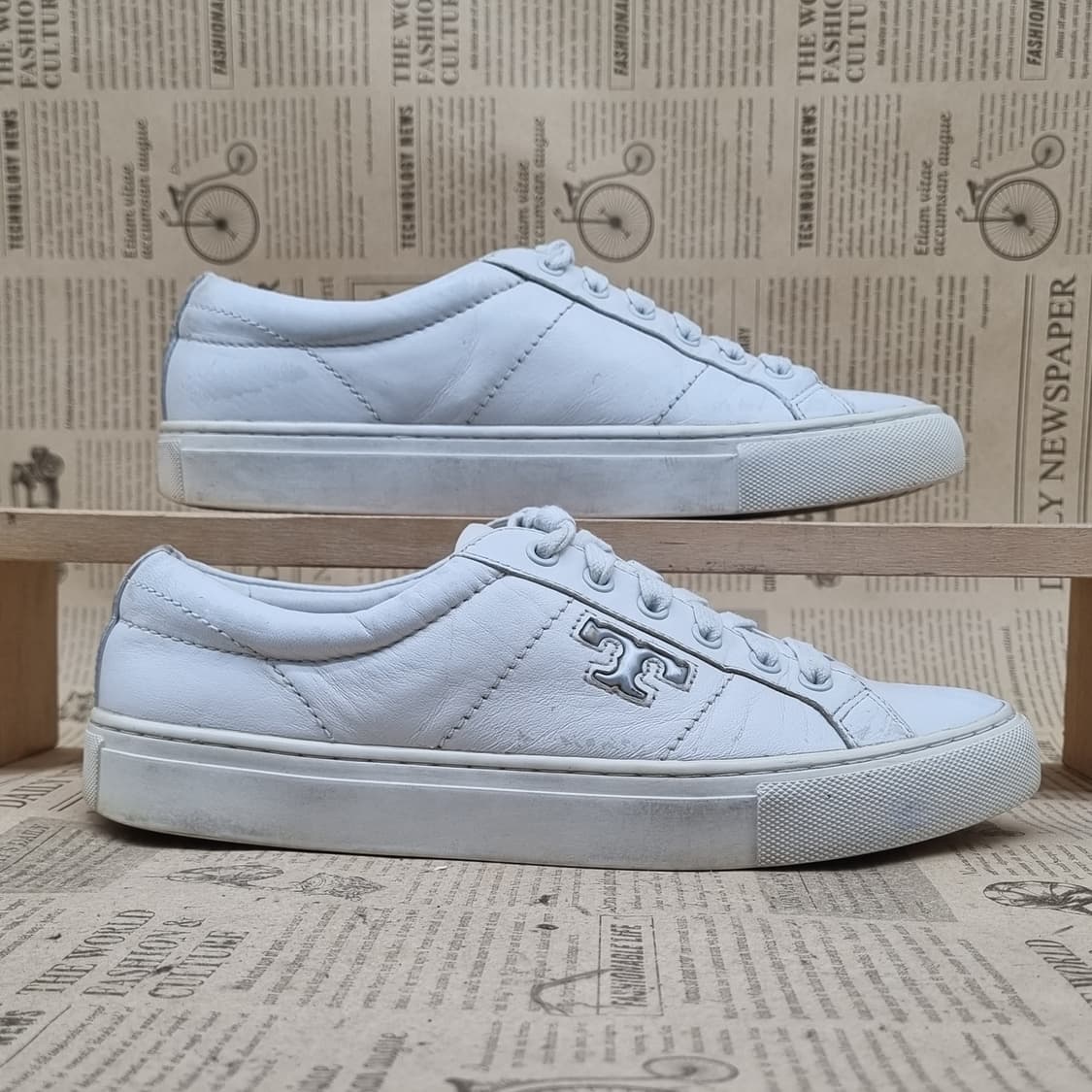 토리버치 레더 여성스니커즈 235 상품이미지1