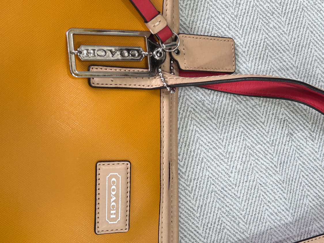 코치 Coach 사피아노 레더 쇼퍼백 숄더백 토트백 키링 머스터드 컬러 상품이미지9