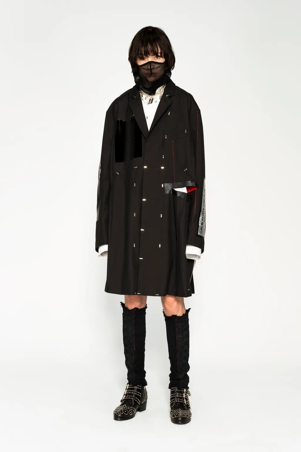 더 솔로이스트 ss21 터틀넥 메쉬 탑 슬리브리스 상품이미지9