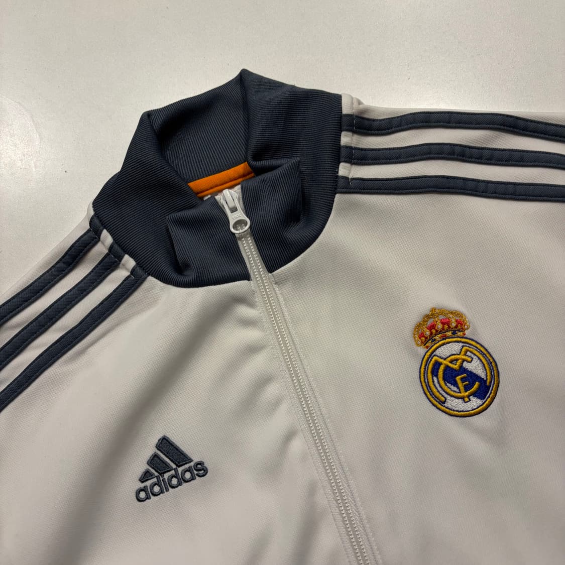 [90] 13s 아디다스 레알마드리드 트랙탑 져지 화이트 D35 상품이미지3