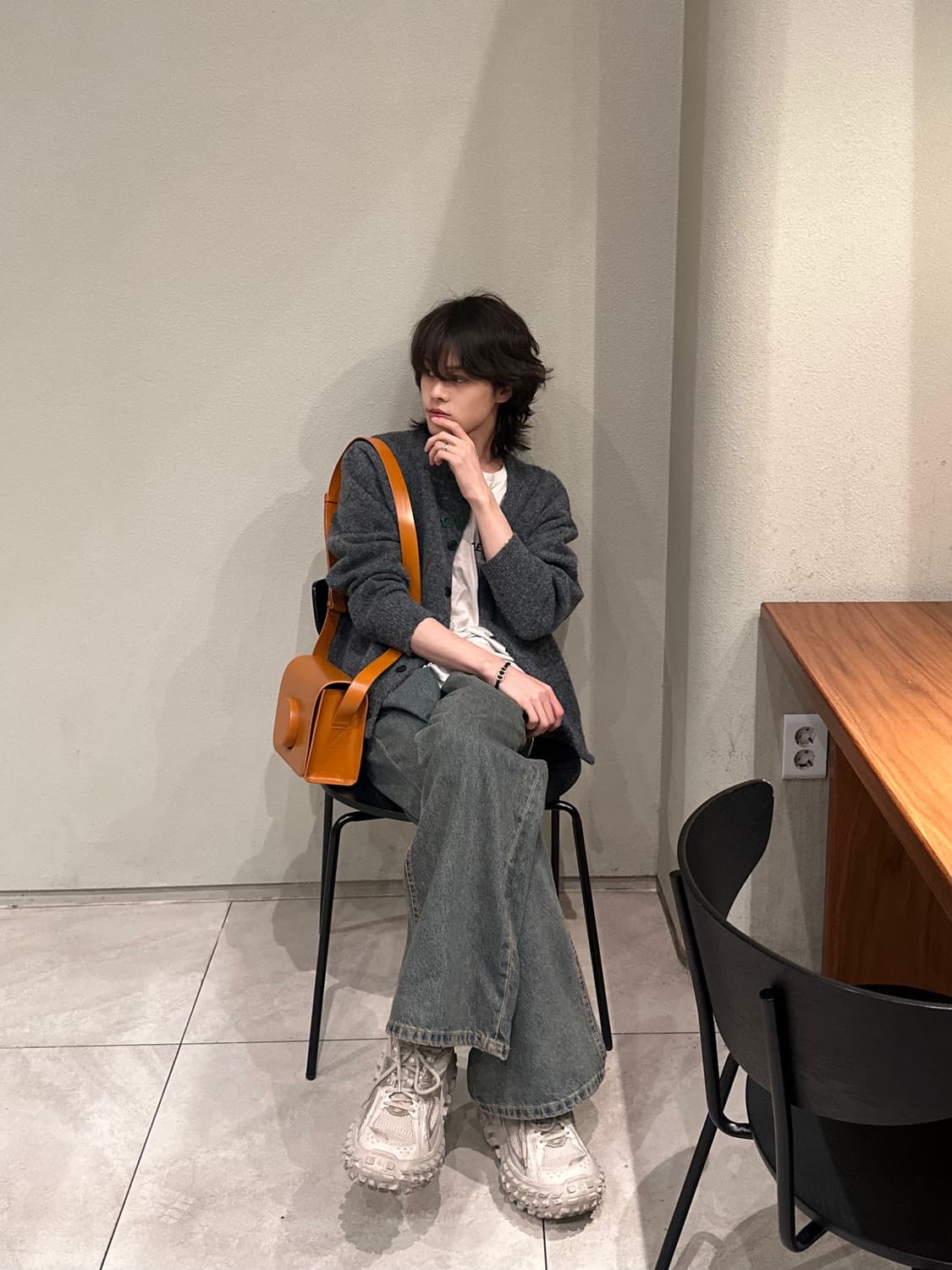 르메르 카메라백 라지 어텀오렌지 상품이미지2