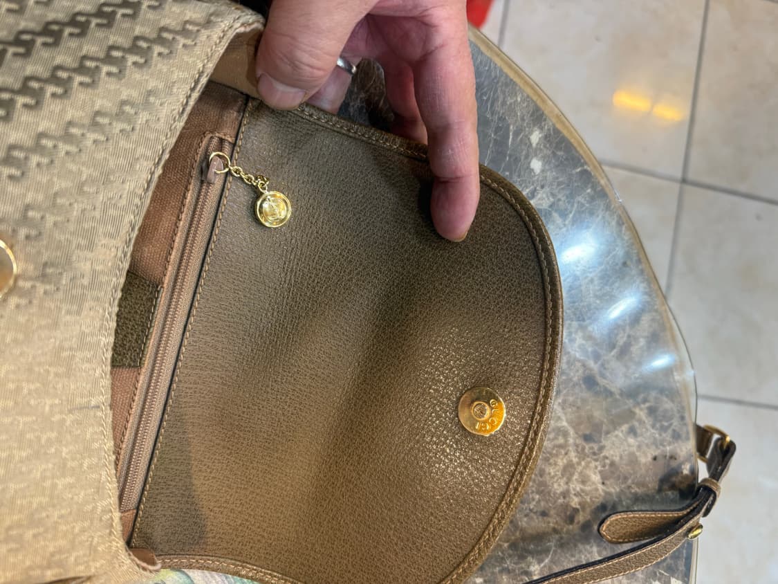 정품 구찌 빈티지 크로스백 팝니다 상품이미지10