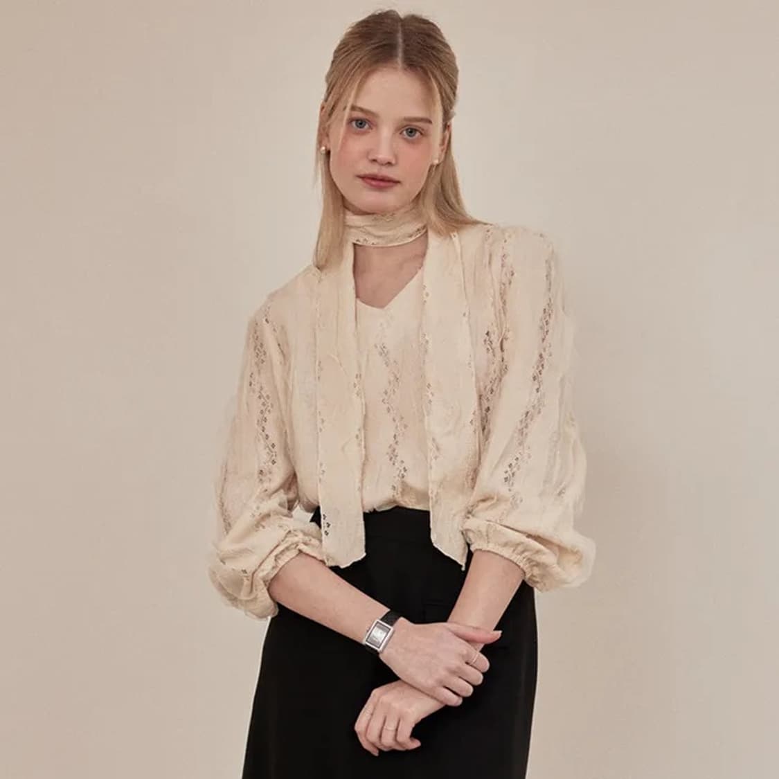 유어네임히얼 여린이타이블라우스 - 라이트 베이지 상품이미지1