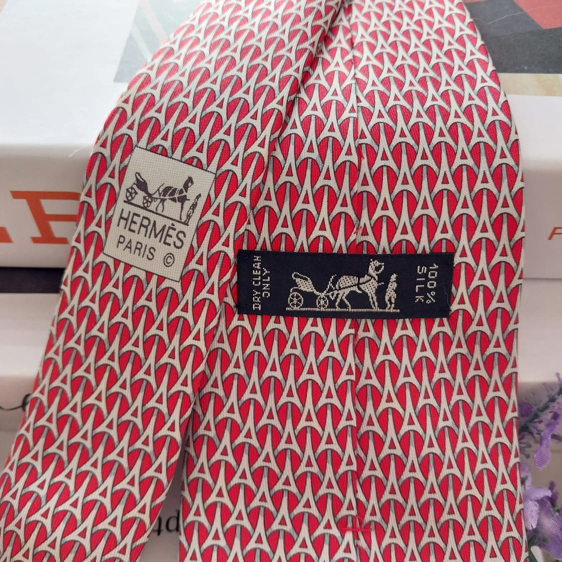 에르메스 실크 레드 에펠탑 패턴 넥타이 9.4cm A+등급 K1371
 상품이미지5