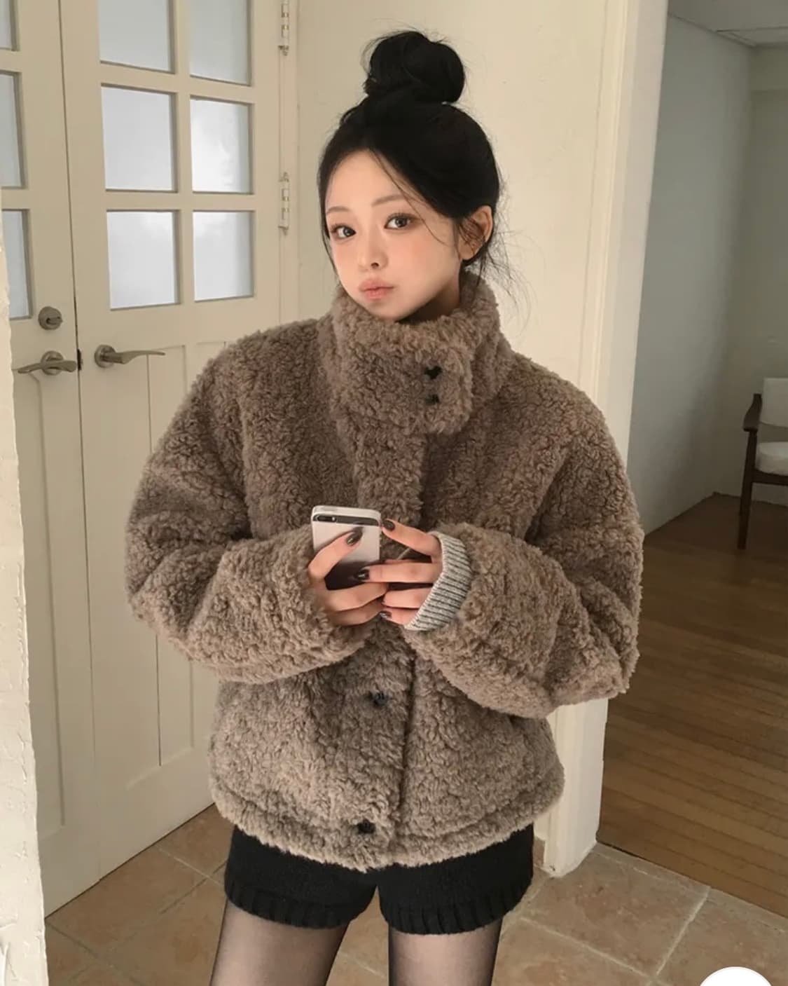 (새상품) 양털 뽀글이 하이넥 무스탕 퍼자켓 숏코트 에이블리 앤드모어 상품이미지1