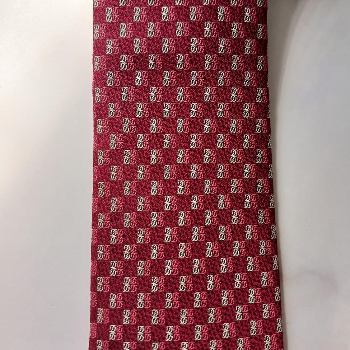 에스.티. 듀퐁 실크 레드 로고 패턴 넥타이 8cm A+등급 E824
 상품이미지6
