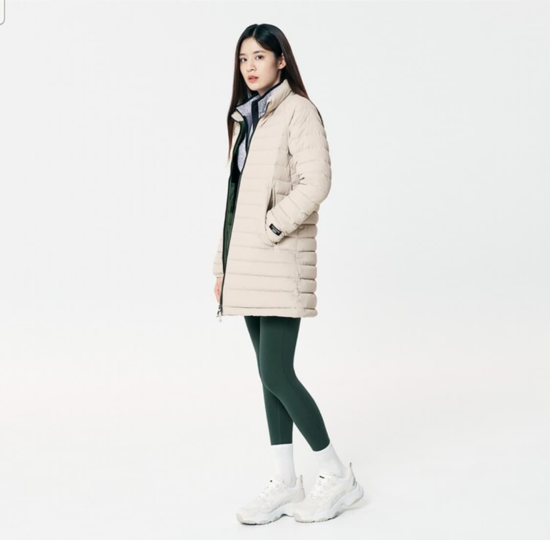 네파(Napa) 21fw 경량 덕다운 하프 패딩 90 size 상품이미지4