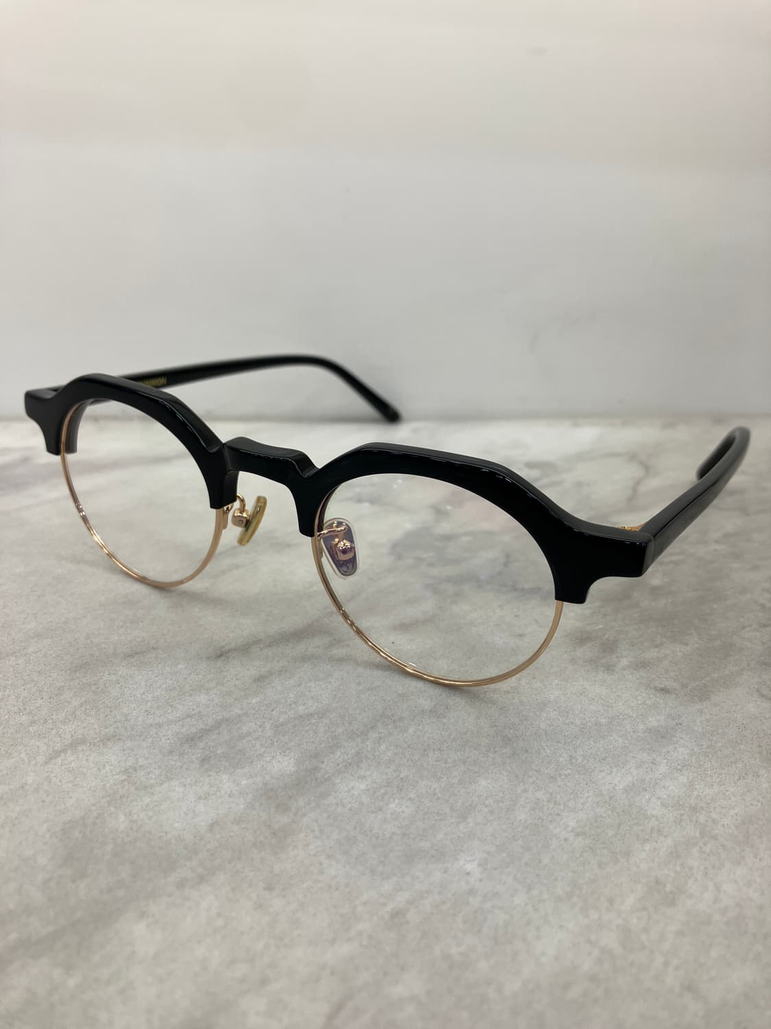 B35 밴시몽 BENSIMON 블랙골드 라운드 볼드 하금테 안경(27g) 상품이미지8