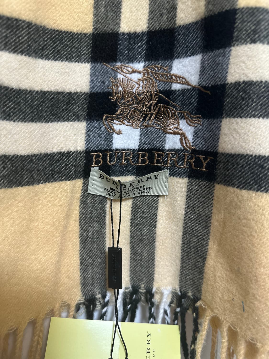 버버리 캐시미어  숄&머플러 클래식 체크 남여공용 상품이미지2