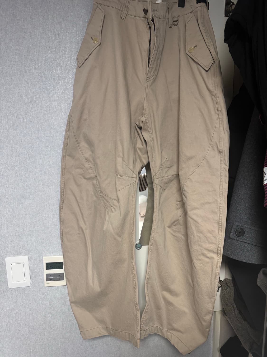 아르반 트리플 리프 커브드 팬츠 베이지 4 상품이미지3