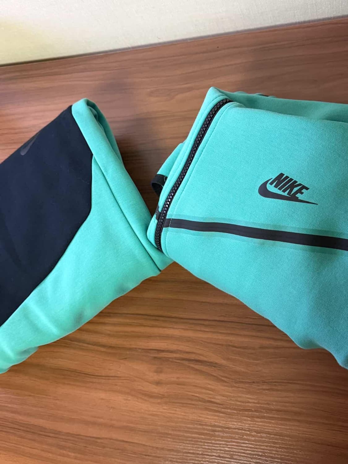 센트럴 씨 착용 나이키 테크팩 워시드틸 XXL 상품이미지2