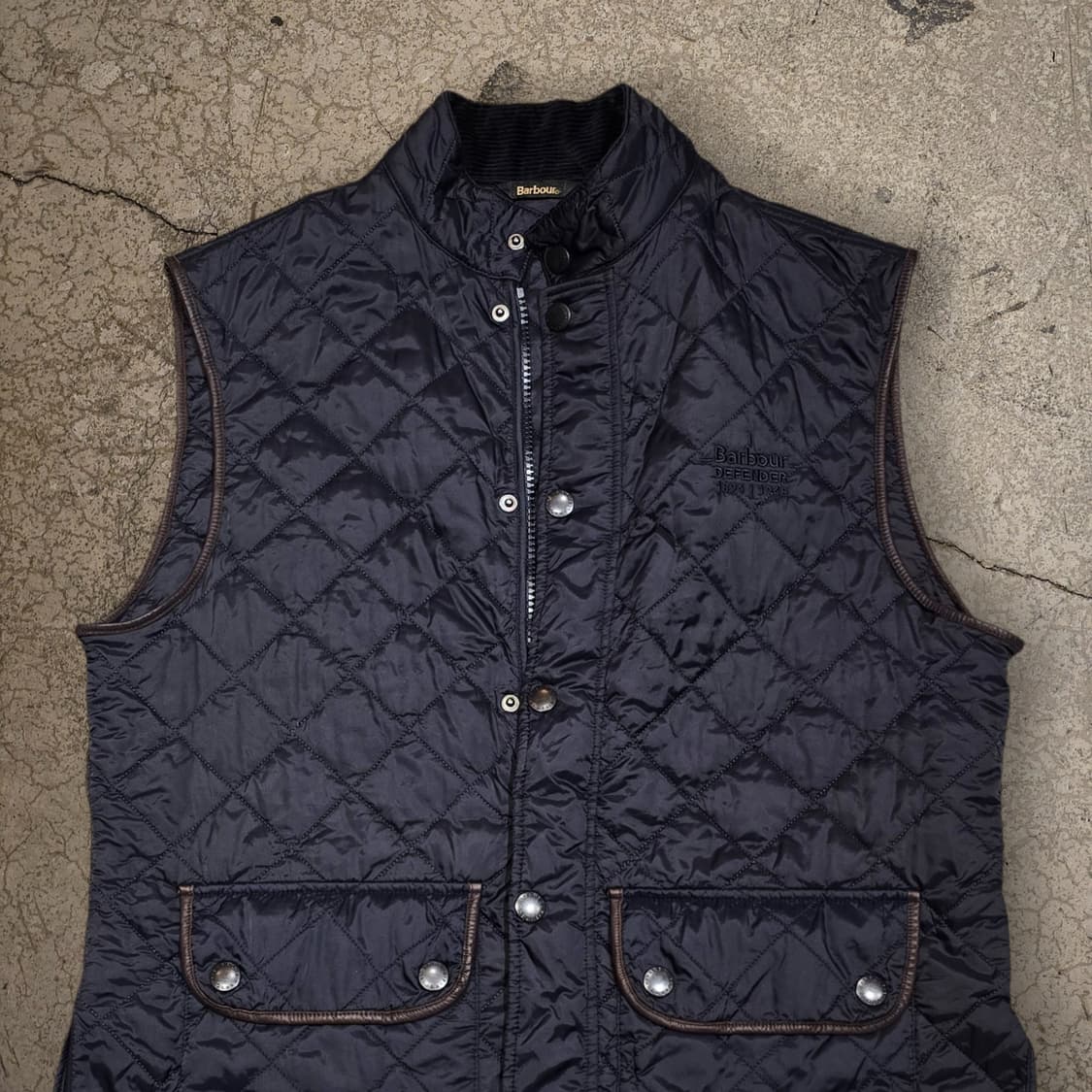 Barbour x 랜드로버 네이비 퀼팅 베스트 상품이미지2