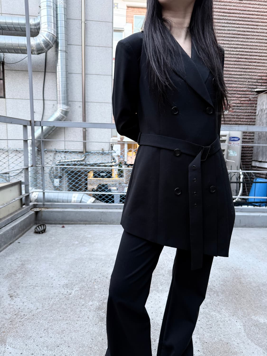 혜인서 미니멀리즘 스트랩 블레이저 상품이미지5