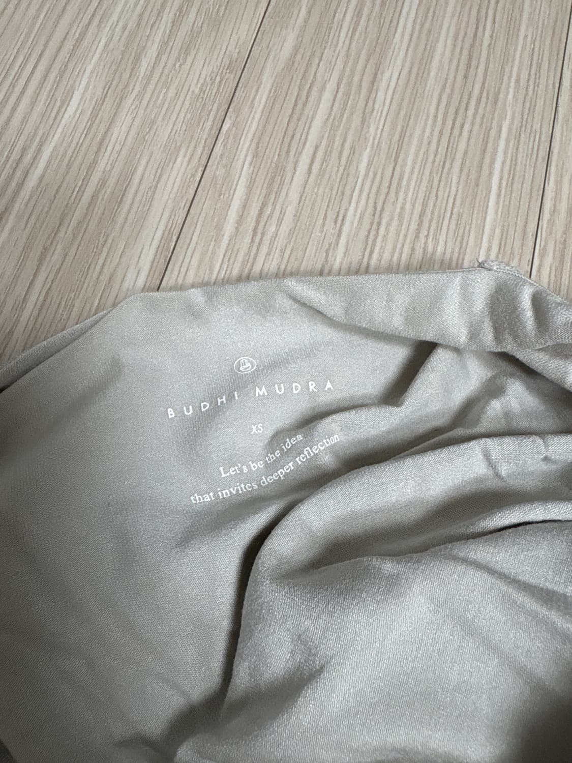 부디무드라 carrie top 상품이미지4