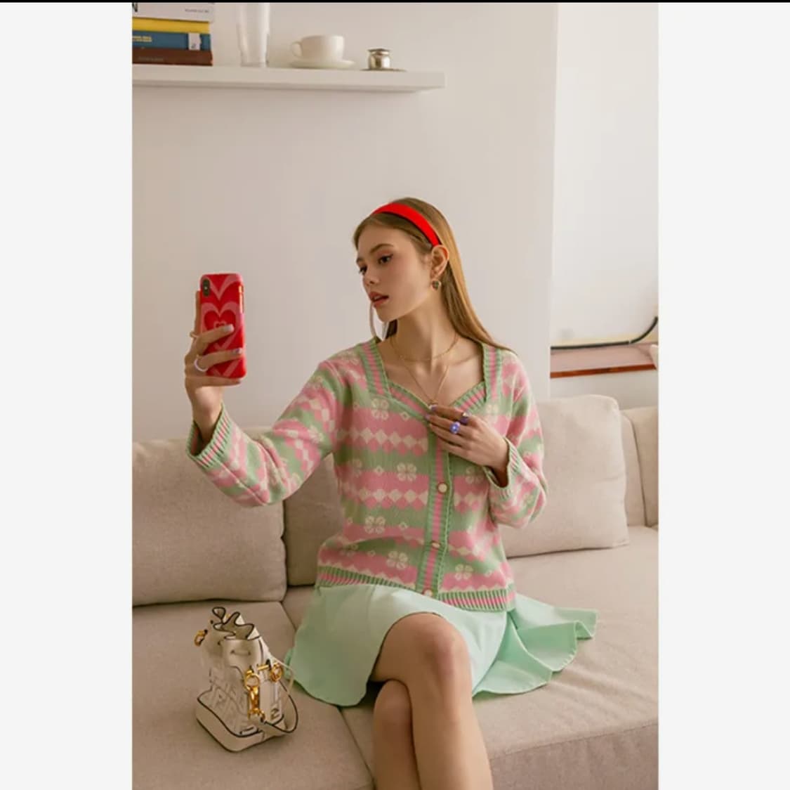 새상품)  라운드트리코 클로버 하트넥 가디건 핑크 free 상품이미지4