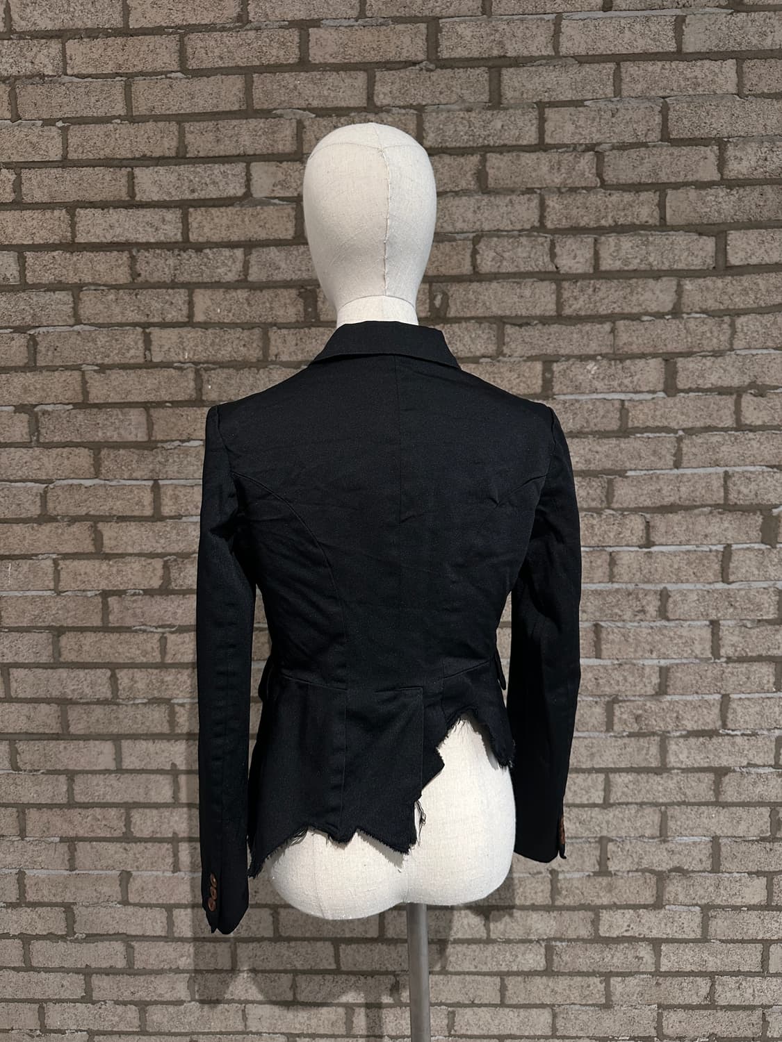 꼼데가르송 블랙  컷오프 자켓 상품이미지3