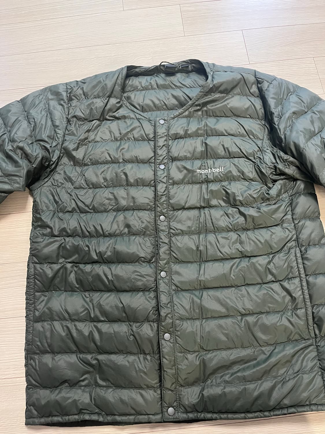몽벨 경량패딩 남성 L 사이즈 올리브색 상품이미지1