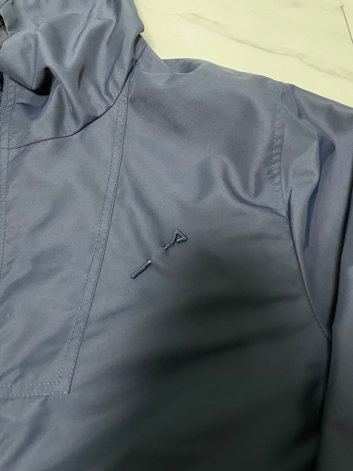 루이비통 리버서블 모노그램 윈드브레이커 자켓 48 백화점택 상품이미지4