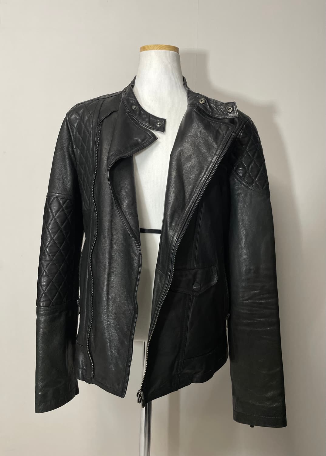 00‘s 정욱준 고트스킨 사선 바이커 자켓  상품이미지2