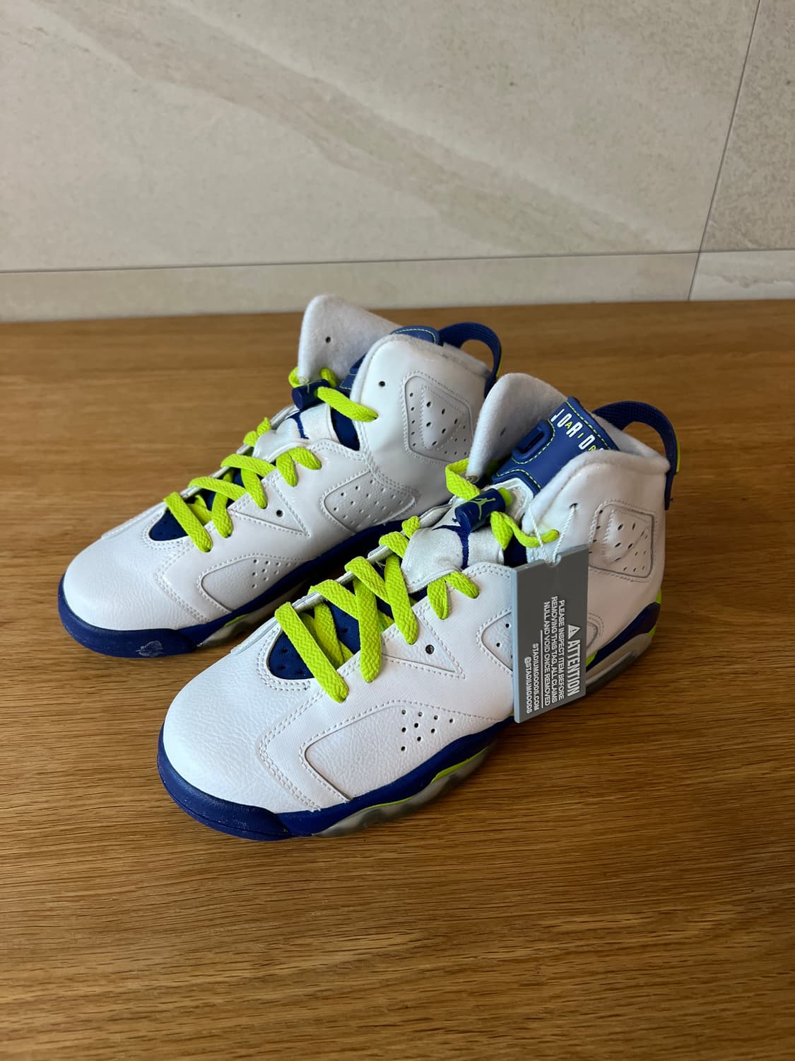 [250mm] [새제품] 컬러가 너무 예쁜! 에어 조던 6 레트로 (시호 상품이미지3