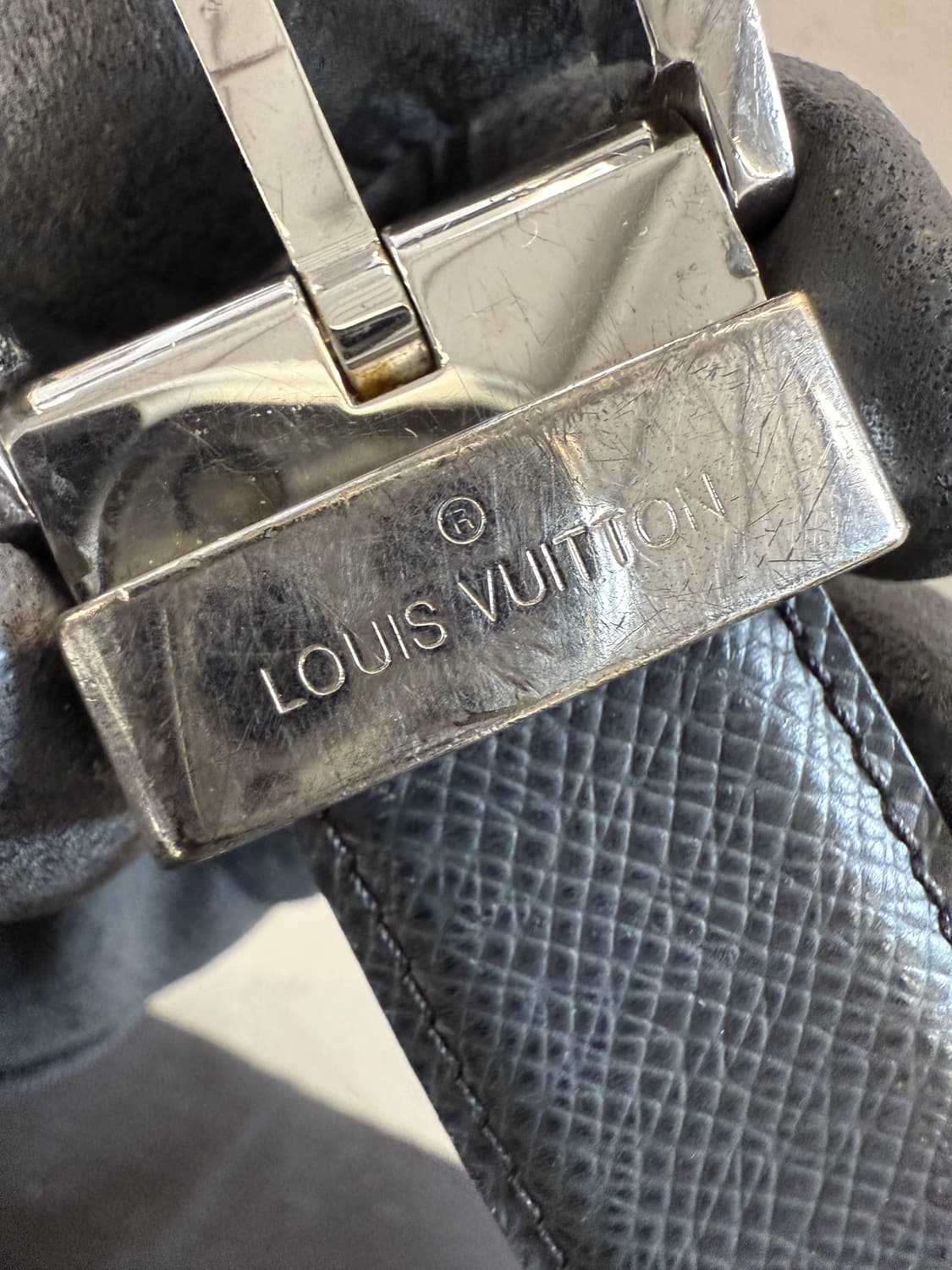 루이비통 정품 타이가 남성 블랙 가죽 벨트 32 상품이미지4