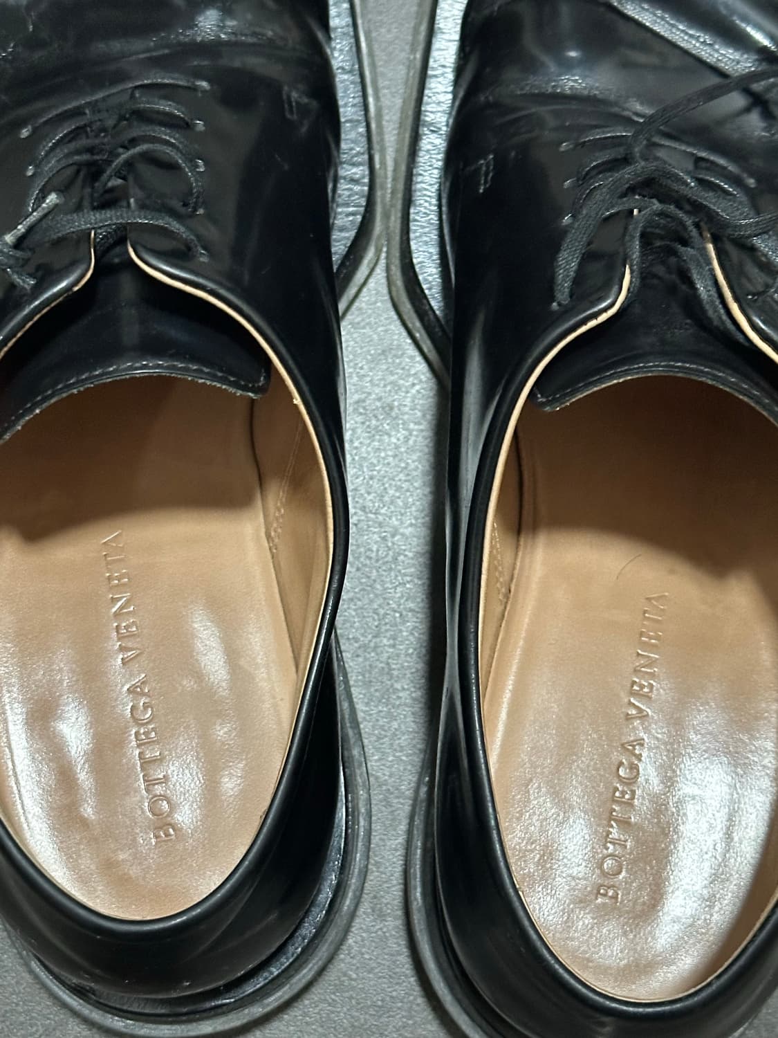 보테가베네타 아이스솔 스퀘어토 더비 44 상품이미지2