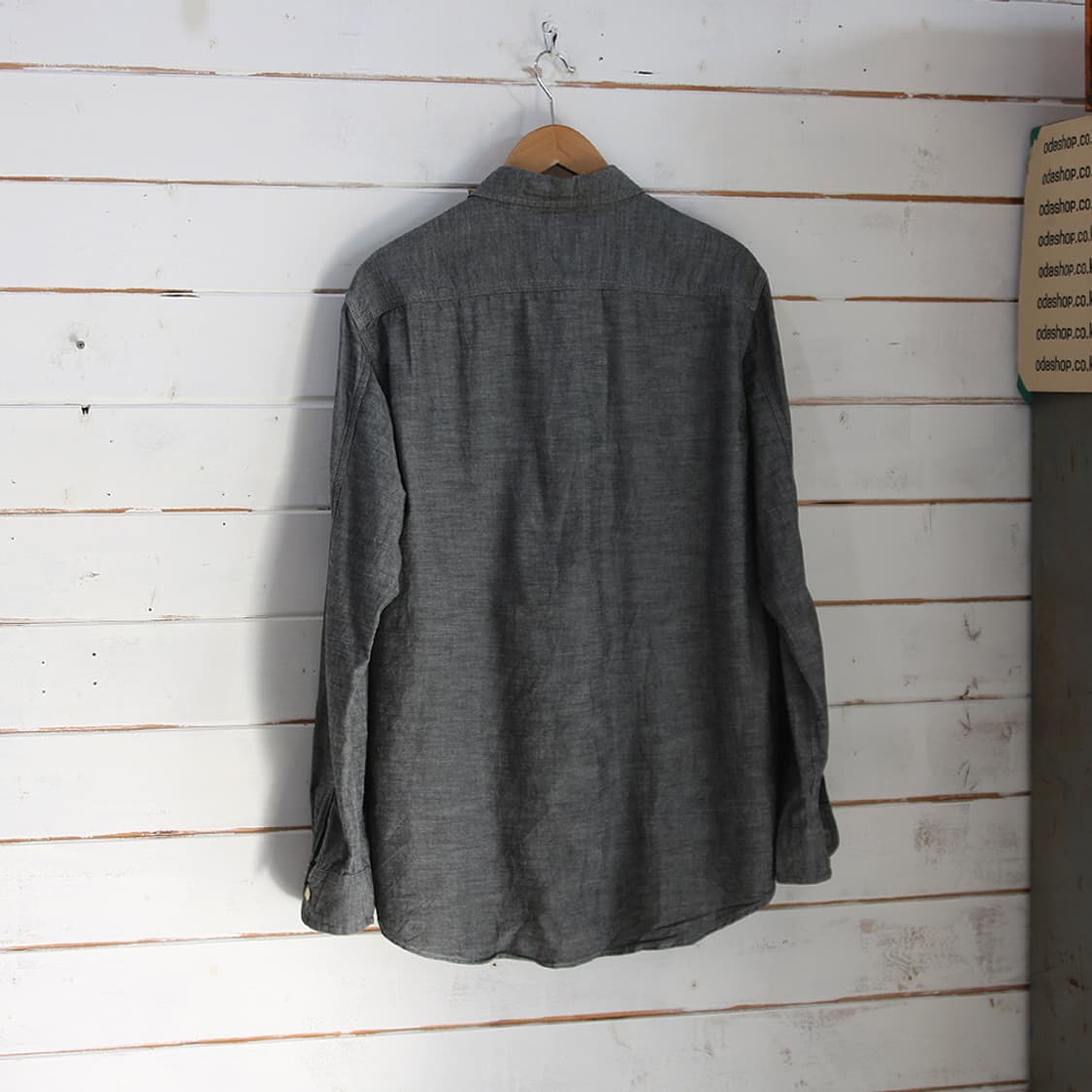 (착용컷) 유니클로 샴브레이 셔츠 (남성용 XL) 상품이미지2