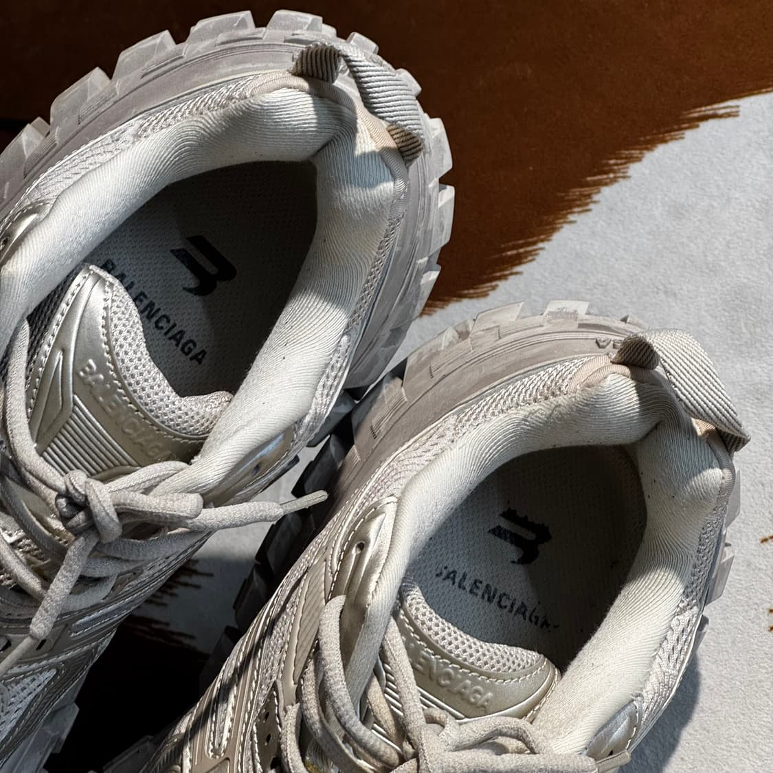 발렌시아가 디펜더 스니커즈 베이지 (43) 비브람 보강 상품이미지6