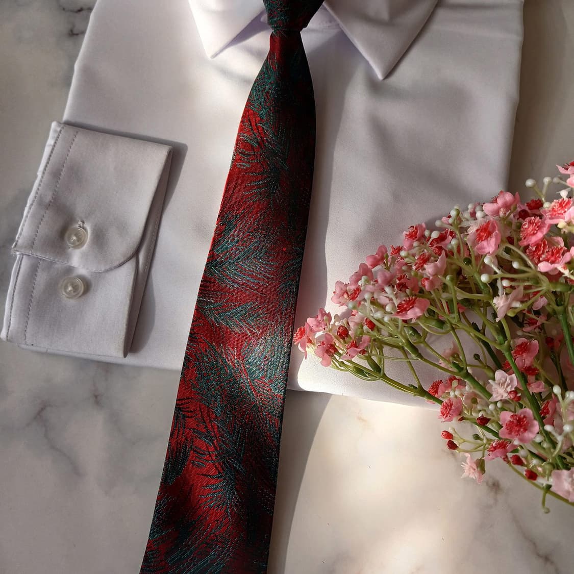 지방시 실크 레드&그린 패턴 넥타이 7.9cm A+등급 A19242
 상품이미지7