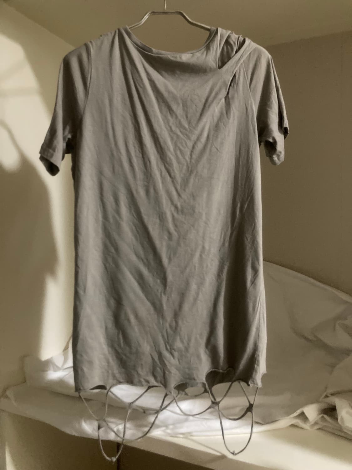 distressed cutout tee dress 상품이미지2