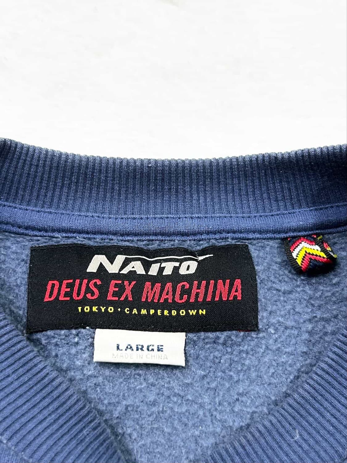 데우스 엑스마키나 빅로고 맨투맨 상품이미지7