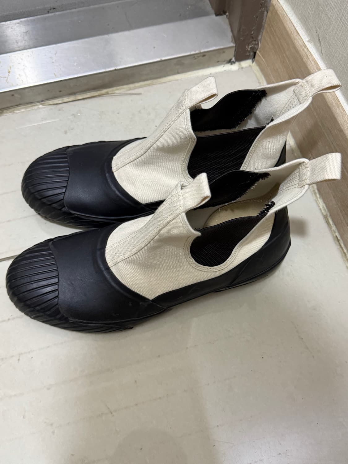 문스타 하이 스니커즈 270 상품이미지1