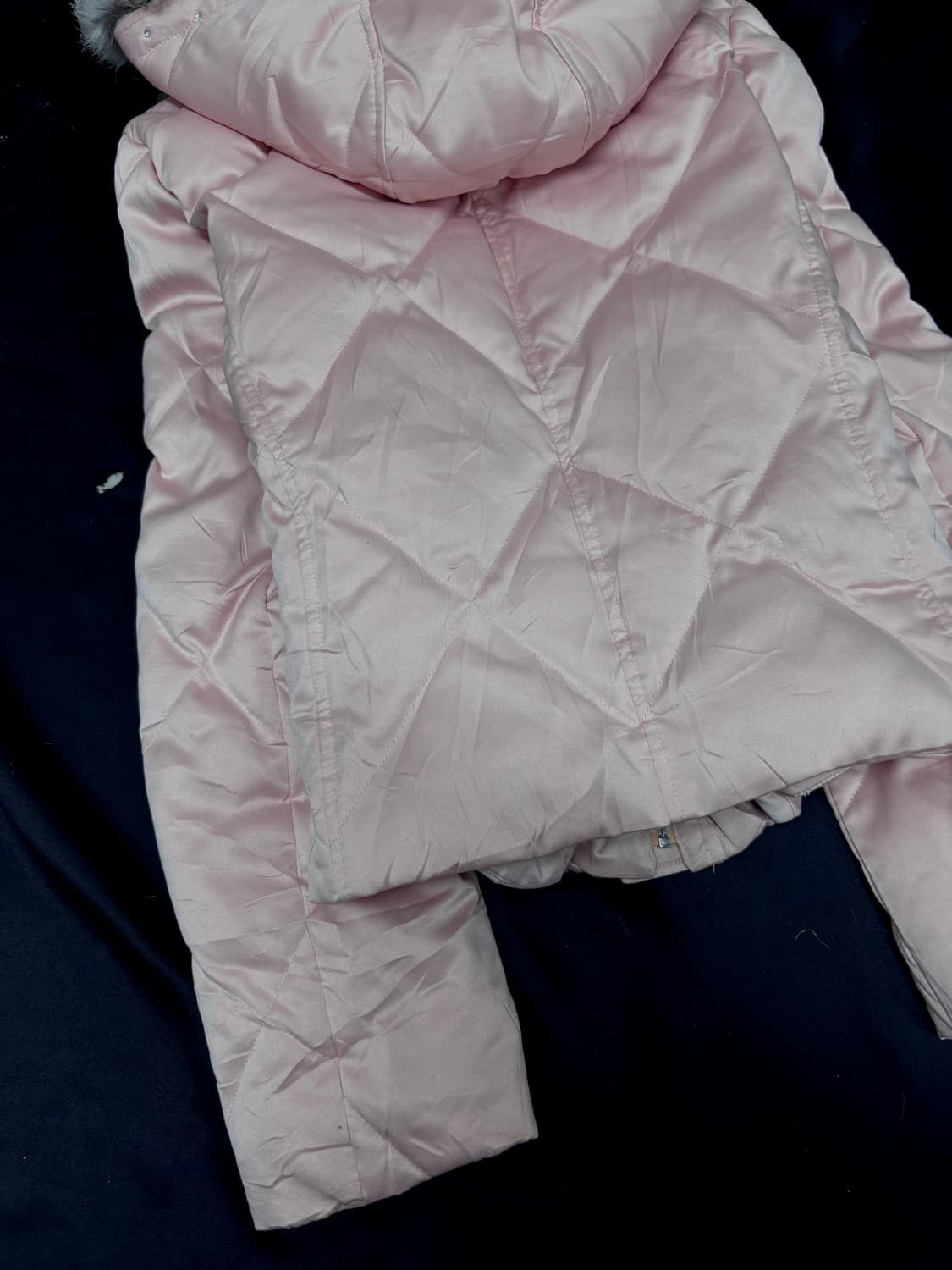 [X Miss] 딸기우유 그레이 퍼 큐빅 디테일 후디 패딩 상품이미지10