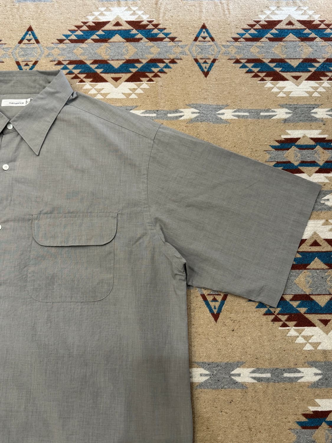 [L] 나나미카 레귤러 카라 엔드 온 엔드 셔츠 헤더 그레이  상품이미지4