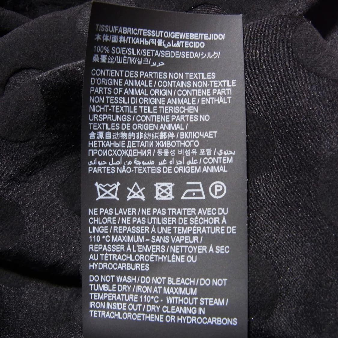 [BTS 지민님 착용] 생로랑 24ss 블랙 폴카닷 실크 셔츠 상품이미지6