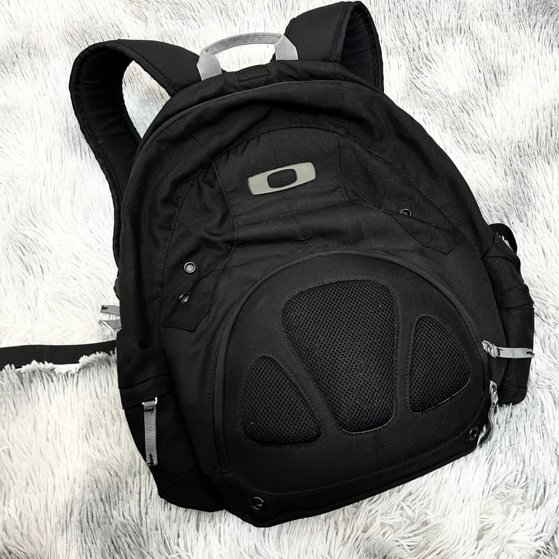 오클리 아이콘 모드5 스피드팩 백팩 상품이미지1