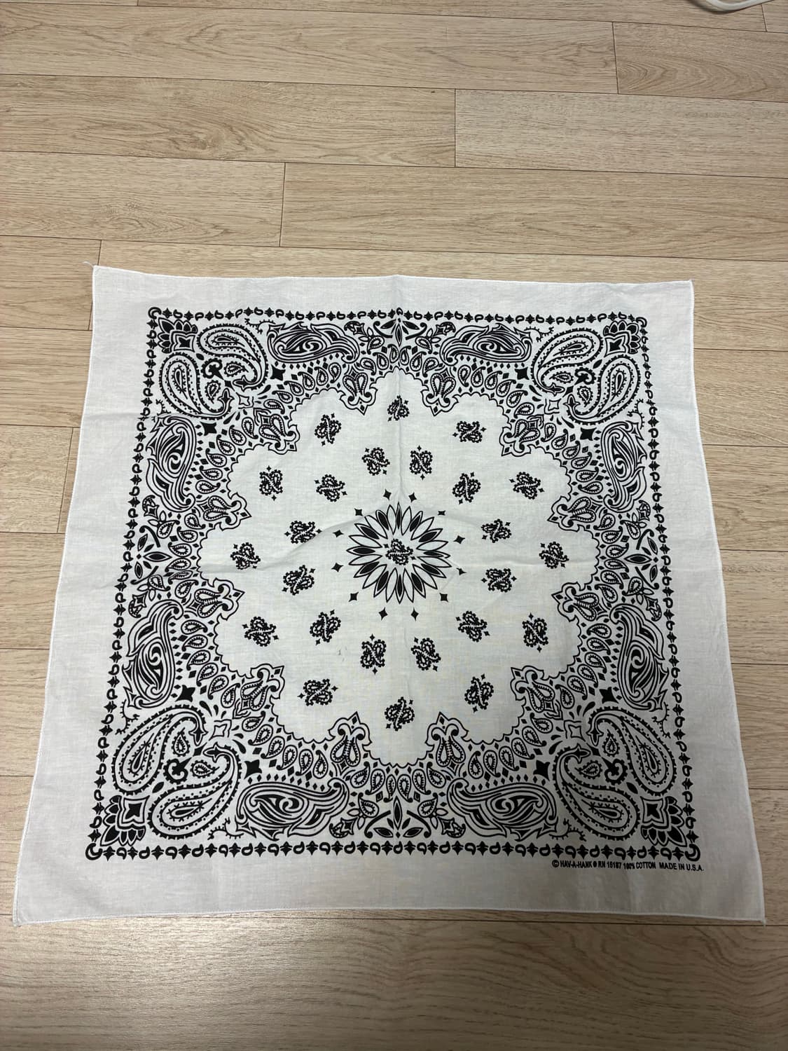 [새상품] 하바행크 페이즐리 반다나 화이트 상품이미지1