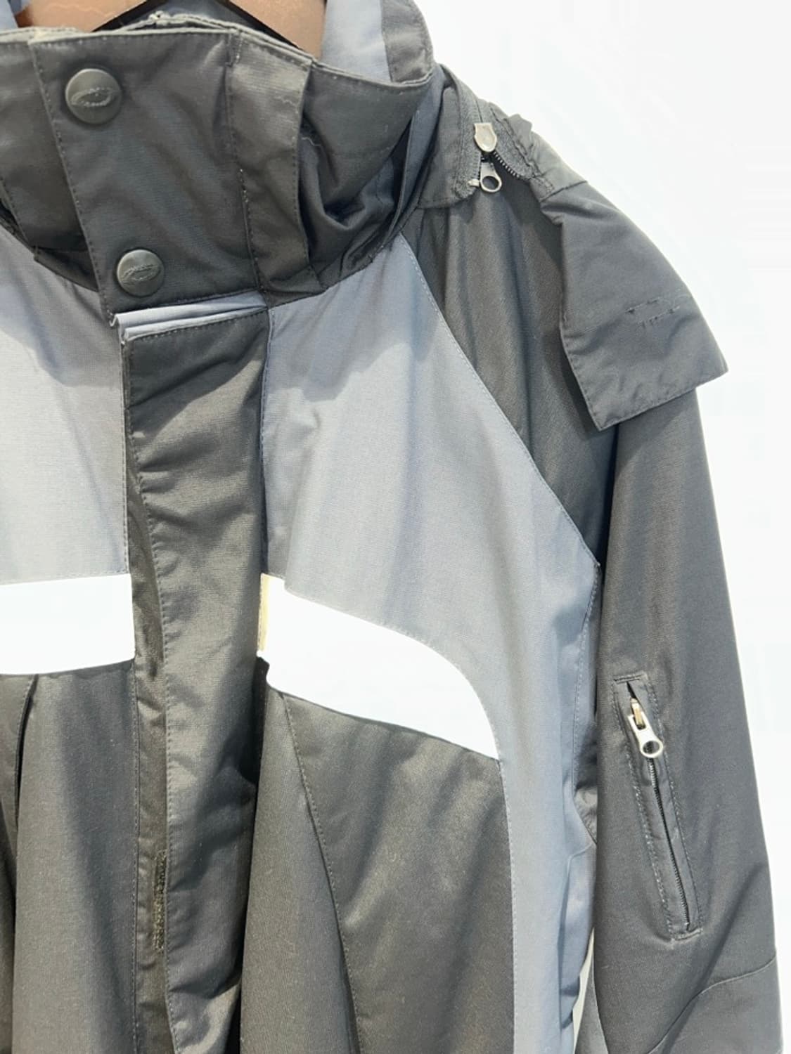 오클리 배색 테크니컬 스키 자켓 상품이미지3