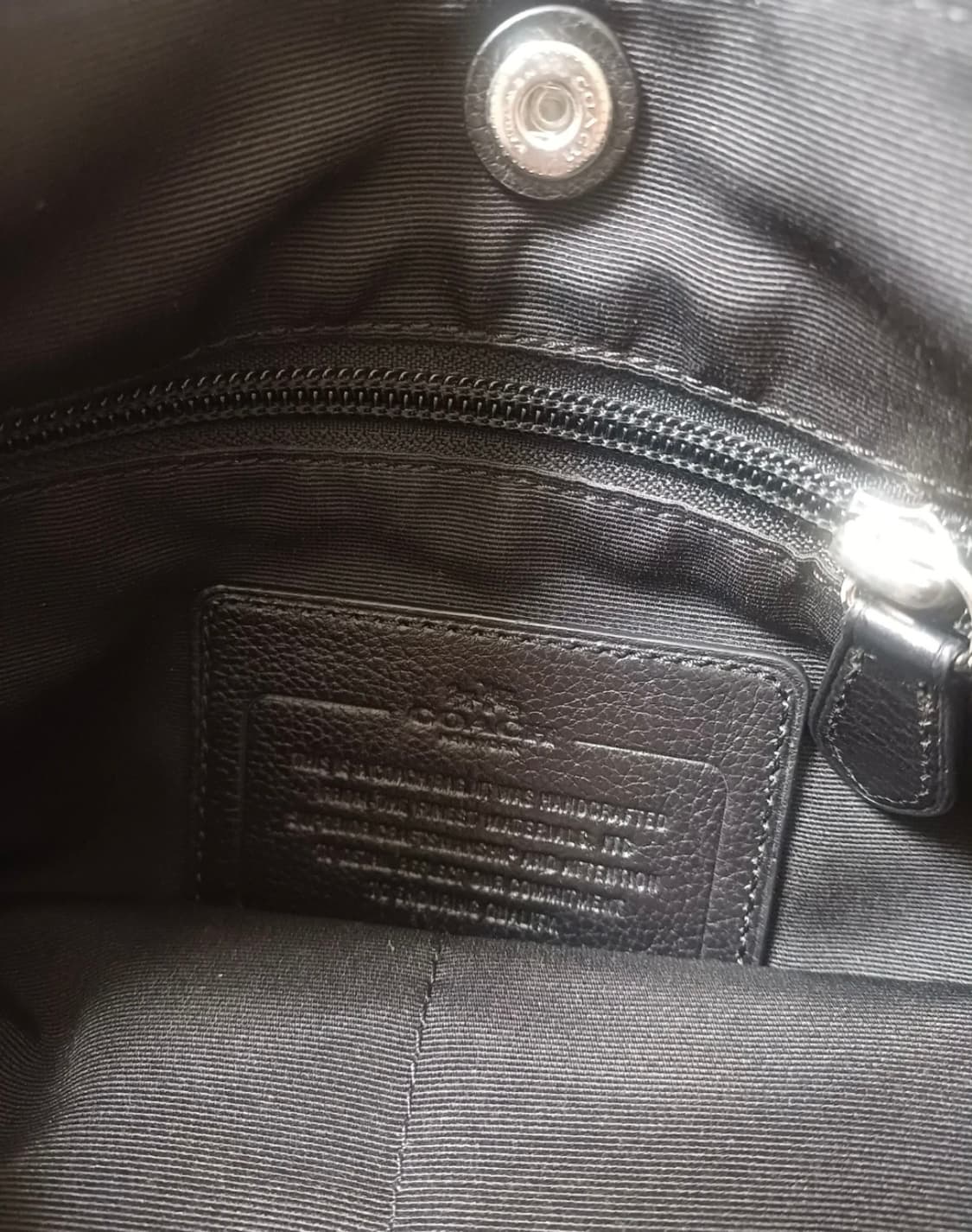 코치 남성 가죽 크로스백 블랙 상품이미지9