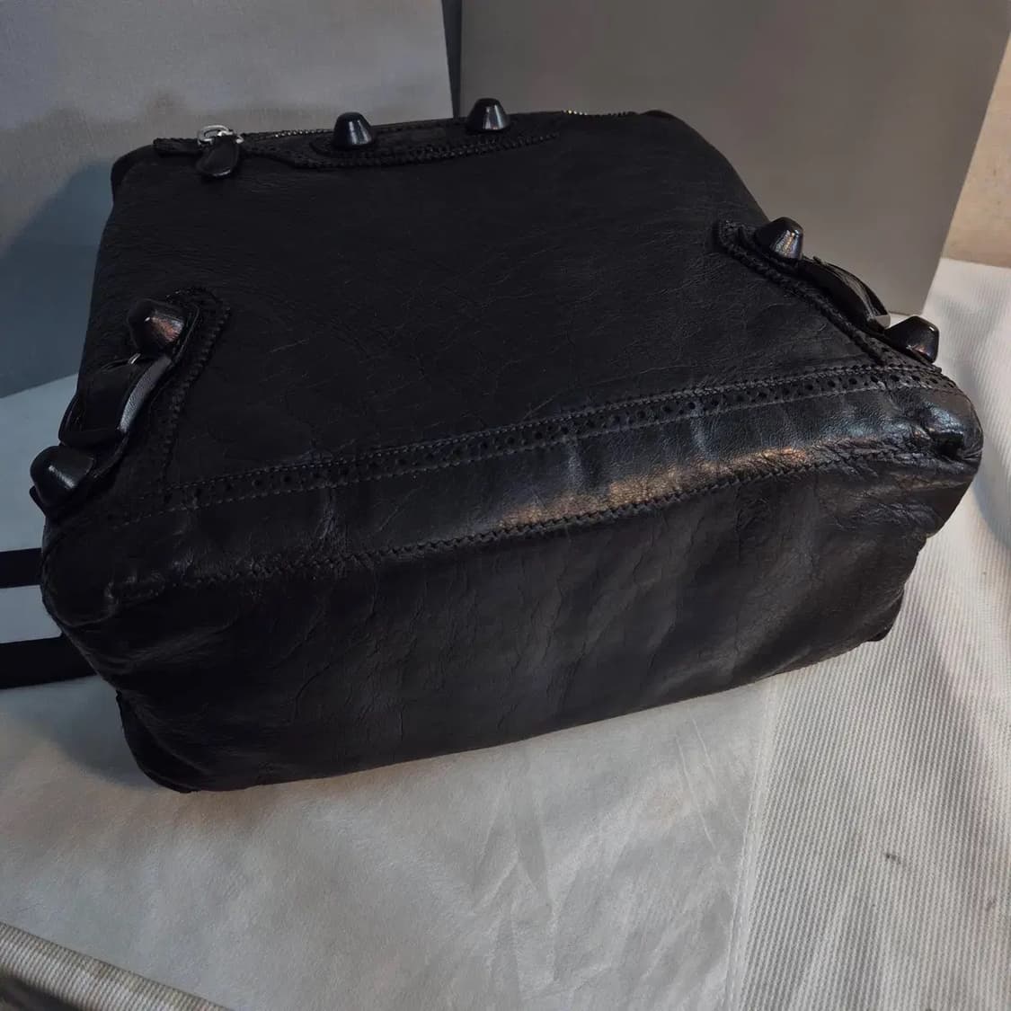 발렌시아가 데이백 호보 모터백 상품이미지5