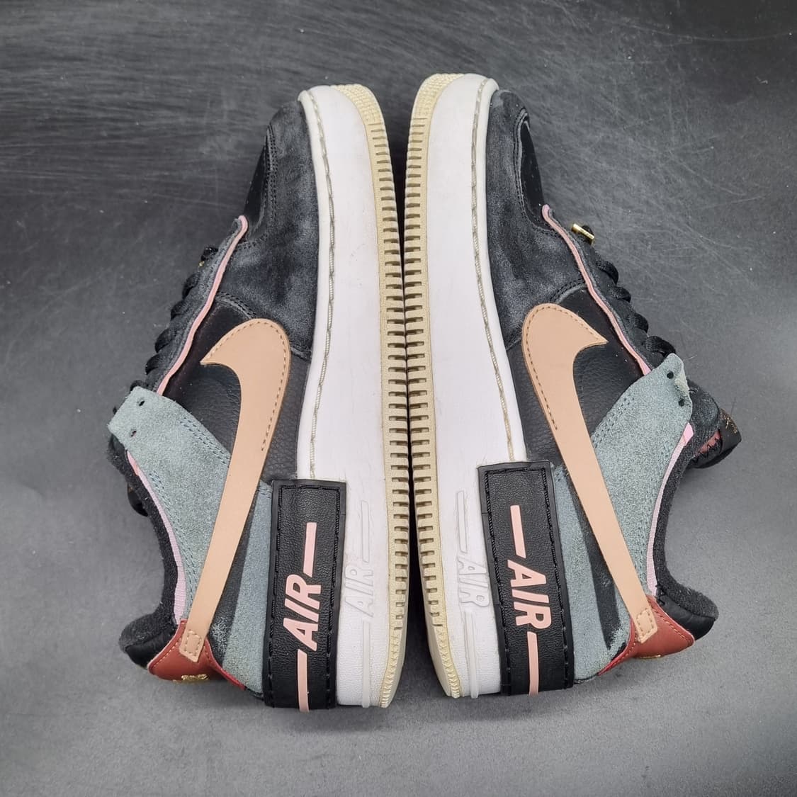 나이키 에어포스 1 쉐도우 검핑 운동화 245 상품이미지5