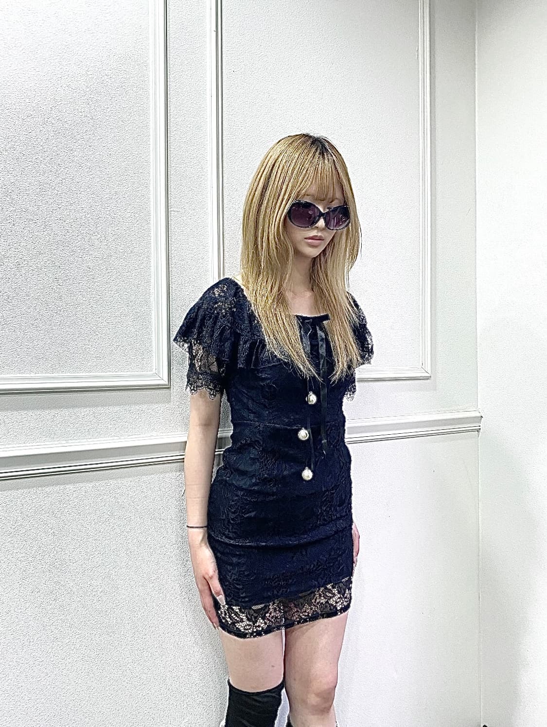 2000s style pearl button Lace Detail one 상품이미지1