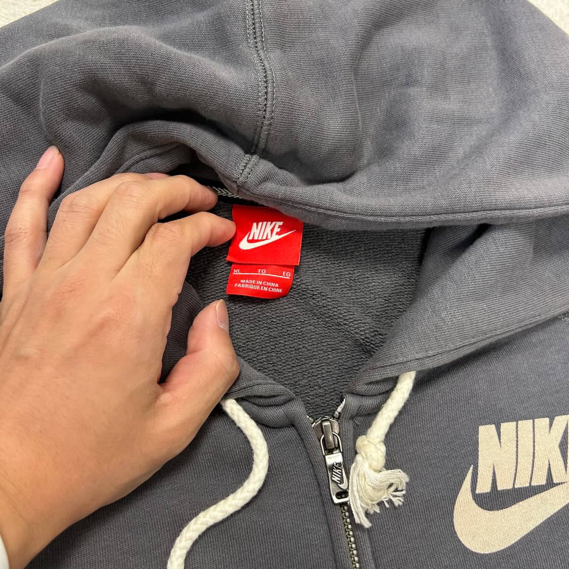 Nike charcoal hood zip-up 상품이미지6