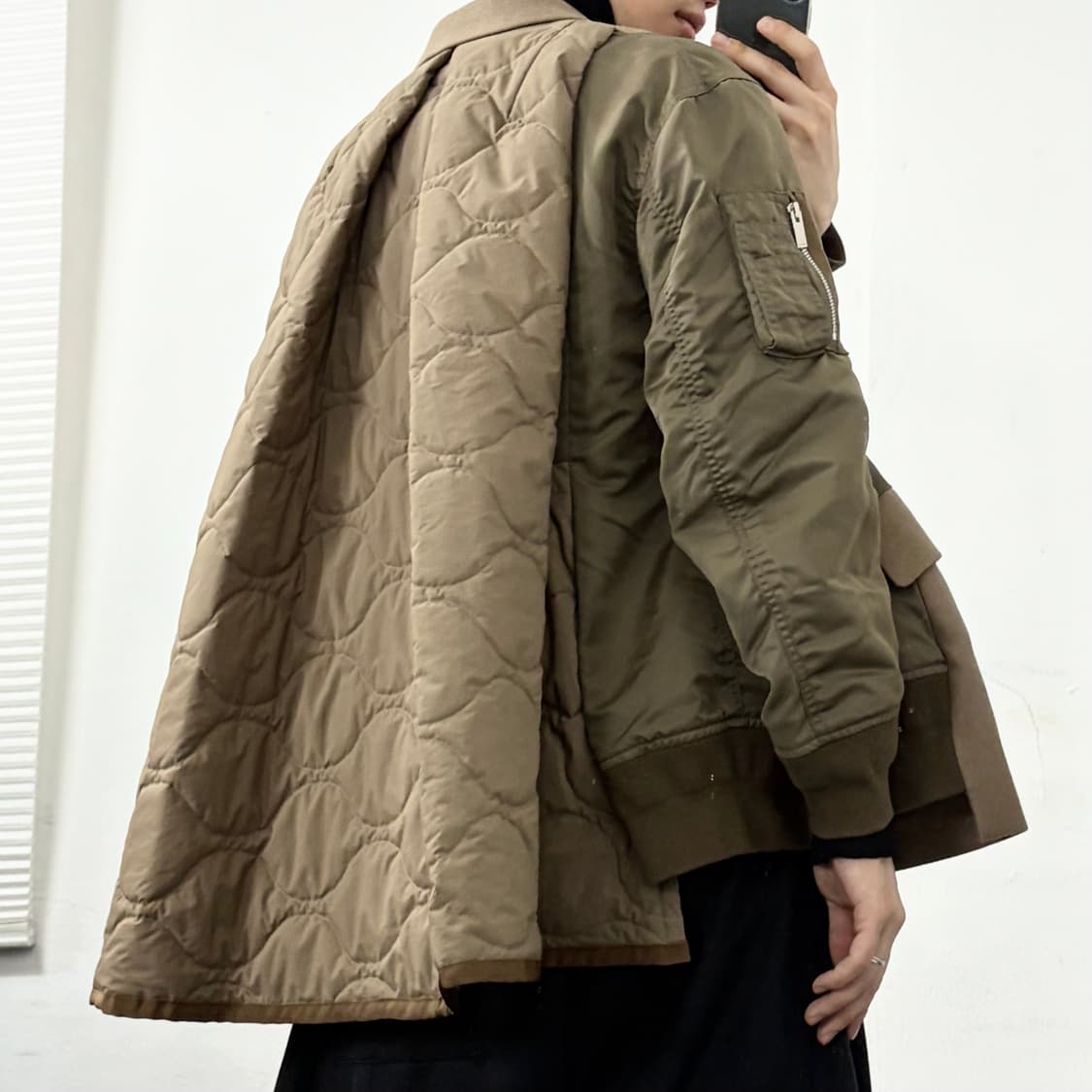 사카이 24FW 울 멜튼 나일론 트윌 퀼티드 코트 상품이미지2