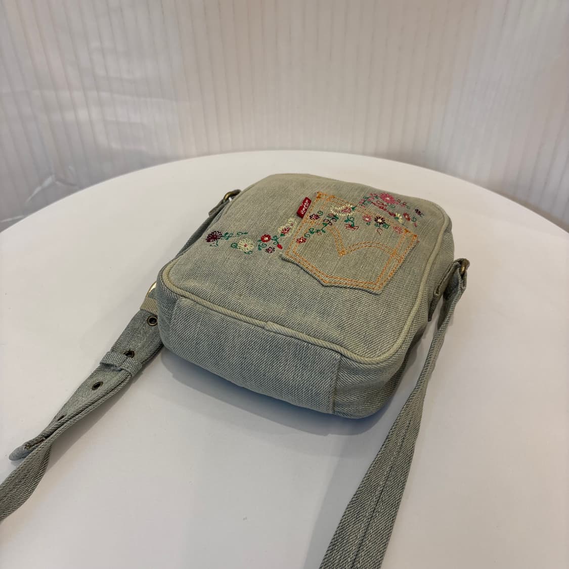 정품 리바이스 빈티지 데님 크로스백     상품이미지6